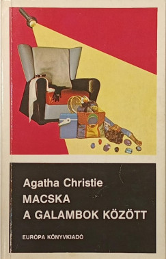 Agatha Christie - Macska a galambok kztt