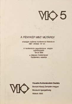 A f�nyk�p mint m�t�rgy