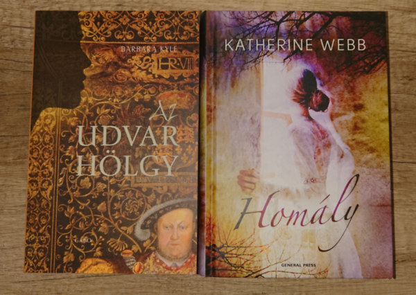 Katherine Webb Barbara Kyle - 2 lebilicsel� reg�ny: Az uddvarh�lgy, Hom�ly