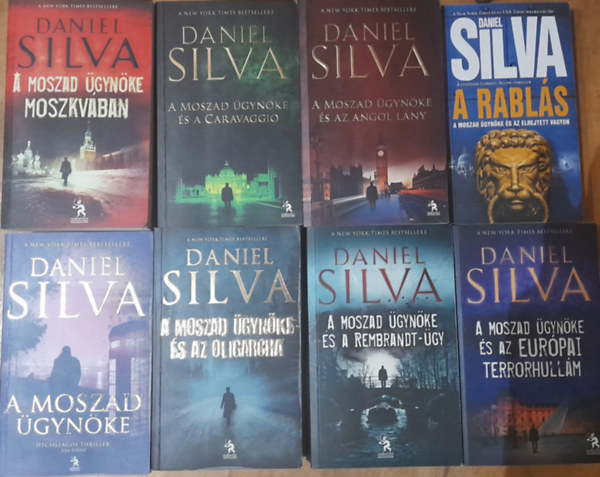 Daniel Silva - 8 db Daniel Silva "Moszad gynke..." knyv: A Moszad gynke, A Moszad gynke s a Caravaggio, A Moszad gynke Moszkvban, A Moszad gynke s az angol lny, ... s az elrejtett vagyon, ... s az oligarcha, .. s az eurpai terr