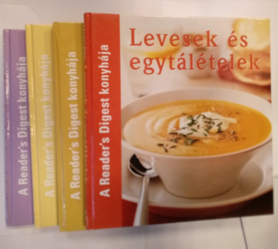 4 db.a Reader's Digest konyhja sorozatbl: Levesek s egytltelek, Hstelek, Pitk s lepnyek, Stemnyek s kenyrflk