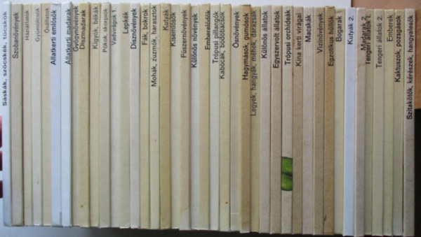 41 db a Búvár zsebkönyvek sorozatból (Szitakötők kérészek hangyalesők, Kaktuszok pozsgások, Tengeri Állatok I-II., Madarak , Emberek, stb..)