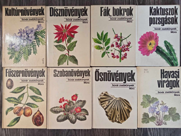 Bvr Zsebknyvek - (8db) Bvr zsebknyvek a nvnyvilgrl: Kultrnvnyek 1. / Dsznvnyek / Fk, bokrok / Kaktuszok, pozsgsok / Fszernvnyek / Szobanvnyek / snvnyek / Havasi virgok