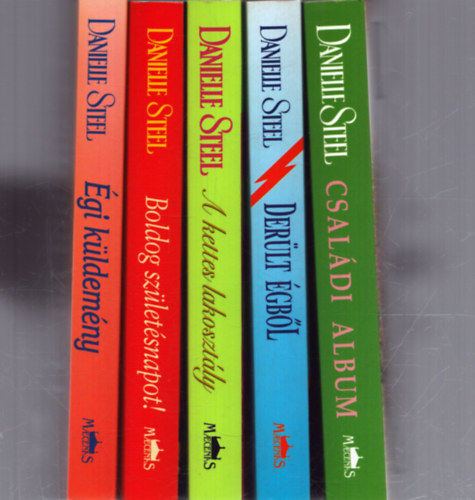 Danielle Steel - 5 db Danielle Steel romantikus regny: Csaldi album - Derltgbl - A kettes lakosztly - Boldog szletsnapot! - gi kldemny