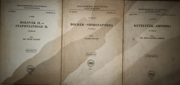 3db mű a Magyarország állatvilága-Fauna Hungariae sorozatból - 6. füzet-Holyvák II.-Staphylinidae II., 18. füzet-Bolhák-Siphonaptera, 3. füzet-Kétéltűek-Amphibia