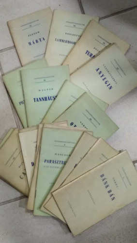 Wagner, Donizetti, Puccini, Csajkovszkij, G. Verdi, Mozart, Bizet, Mascagni, Erkel Ferenc - 20 db Operasz�vegk�nyvek 1-4., 7, 9, 13-16, 18, 19, 21, 23, 25, 26, 29, 31, 34, 37 - B�nk B�n, Faust, Bajazz�k, Parasztbecs�let, A trubad�r, Traviata, Don Carlos, Tosca, Carmen,Var�zsfuvola, Otello, Aida, Tannhauser, Pillang�kisasszony, Anye