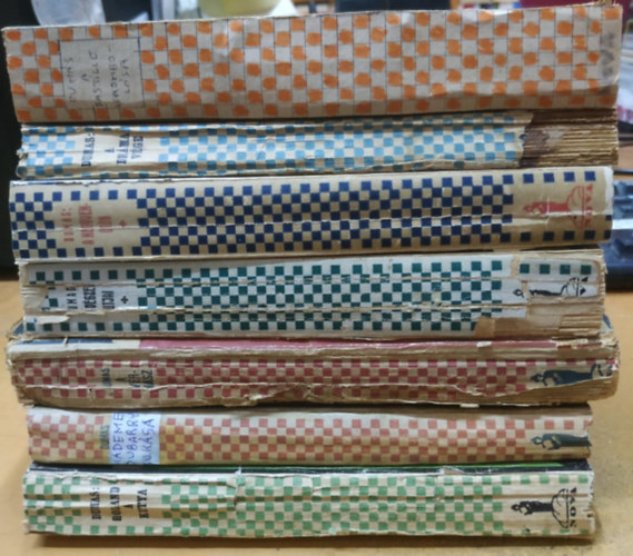 Alexandre Dumas - 7 db Dumas: A Bastille lerombolása; A dráma vége; A negyvenötök; A végzet útjai; A vérnász; Madame Dubarry bukása; Roland, a kutya