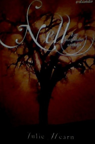 Julie Hearn - Nell - Egy boszorkány unokája