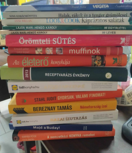 Stahl Judit, Bereznay Tams, Buday Pter, Korpdi Pter-Patyi rpd Anne Willan - 15 db szakcsknyv: A nemzetkzi konyha remekei+Majd a Buday!+Hazai zutazs+Nmetorszg zei+Gyorsan, valami finomat!+A fzs mindenki+Receptvarzs vknyv 2013+Az leter konyhja+Muffinok+rmteli sts+