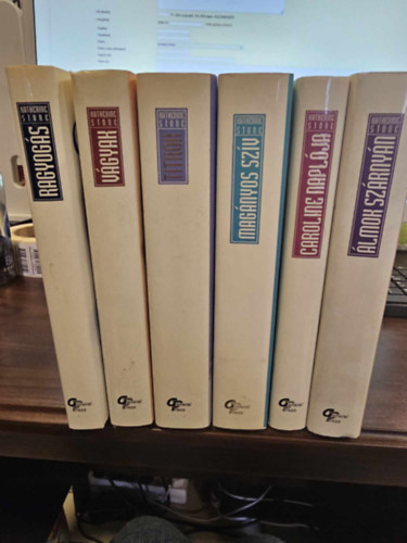 Katherine Stone - 6 db Katherine Stone KÖNYVMENTŐ AJÁNLAT: Ragyogás - Titkok - Magányos szív - Caroline naplója - Vágyak - Álmok szárnyai