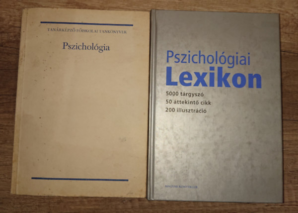 2 fontos könyv pszichológiát tanulóknak: Pszichológia (Tanárképző Főiskolai Tankönyvek), Pszichológiai lexikon