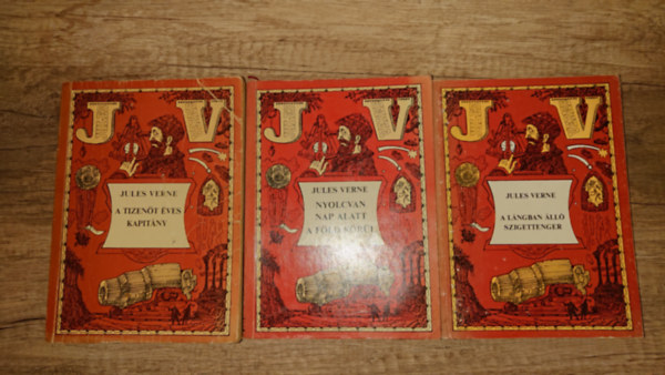 Jules Verne - 3 db Jules Verne-regény: A lángban álló szigettenger, Nyolcvan nap alatt a Föld körül, A tizenöt éves kapitány