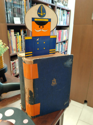 Magyar Tenger�sztisztek Egyes. - Tenger�sz k�zik�nyv I-II.