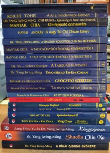 Lunarimpex kiadó, Koichi Tohei, Mantak és Maneewan Chia, Havasi András, Dr. Yang Jwing-Ming, Adámy István, Scott Shaw, ...és még sokan mások - 23 db Mesterek és harcművészetek kiadvány (címek a terméklapon!!!)