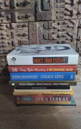 Robert van Gulik, Wilbur Smith, dm Zsigmond, Mark Hebden, Christianna Brand, Alistair MacLean, John Sandford, Nancy Taylor Rosenberg, David Lindsey Lrincz L. Lszl - Krimi, szrakoztat irodalmi knyvcsomag (10db) A halott vros rnyai, A knai Haranggyilkossg esete, Jn a farkas, Futlps az alvilgba, Pel s a kop, Hall zld kpenyben, jjeli rjrat, Gyilkos kpek, A mltnyossg jo