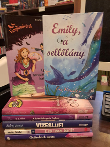 Liz Kessler, Franziska Gehm, Norah McClintock, G. G. Elliot, Malin Stehn, Angela Dorsey Audrey Vernick - 7 db-os ifjsgi regnyek KNYVMENT AJNLAT: Vizeslufi, Emily, a selllny, Egy harapsmentes kaland, A betr, A kristlypalota foglyai, Egy igazi bart, Gyzelmek nyara-Hvsz