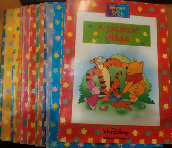 Walt Disney - 21 db Winnie the Pooh - Micimack� k�nyvklub f�zet, sz�rv�nysz�mok