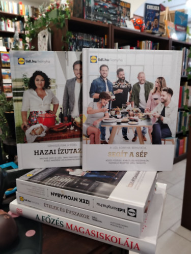 Sz�ll Tam�s, Ga�l Szilvia-Szil�gyi Eszter Mautner Zs�fi - K�NYVMENT� AJ�NLAT, 5 db. Gasztron�mia. Seg�t a s�f, Hazai �zutaz�s, �zek nyom�ban, �telek �s �vszakok, A f�z�s magasiskol�ja