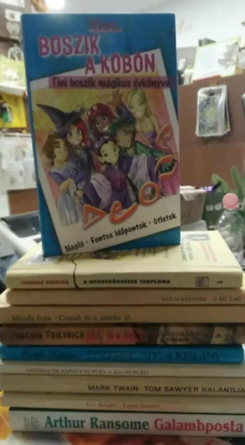 Erich K�stner, M�ndy Iv�n, Joachim Friedrich, Antoine de Saint-Exup�ry, Mark Twain, Arthur Ransome Thomas Brezina - 10 db K�NYVMENT� AJ�NLAT, ifj�s�gi: Galambposta+ Lassie hazat�r+ Tom Sawyer kalandjai+ A kis herceg+ Emberke meg a kisl�ny+ 4 1/2 bar�t �s a titokzatos tan�rk�r+Csutak �s a sz�rke l�+ A k�t Lotti+ A Mennyd�rg�sek temploma+ Boszik a k