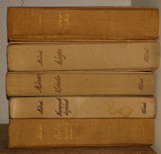 Márai Sándor - 5 kötet Márai Sándor Révai-féle életműkiadásából: Vasárnapi krónika, Mágia, Kabala, Napnyugati őrjárat, Bébi vagy az első szerelem