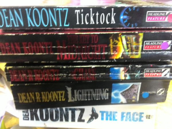 Dead Koontz - 5 db. Dean Koontz angol nyelv� k�nyv: Ticktock, The key to midnight, Chase, Lightning, The face