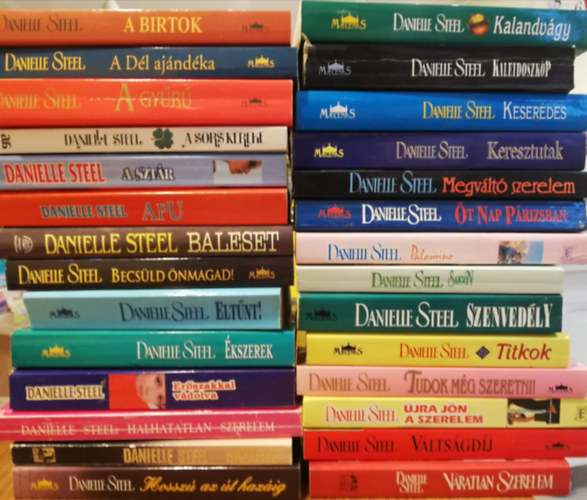 Danielle Steel - 28 db Danielle Steel knyv