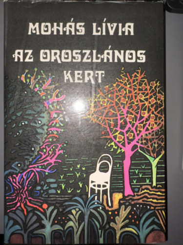 Moh�s L�via - Az oroszl�nos kert - Zuhog, zuhog a h�