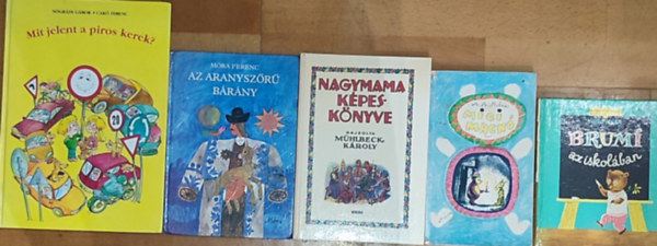 Bodó Béla, Móra Ferenc, Nógrádi Gábor-Cakó Ferenc A. A. Milne - 5db klaszikus mesekönyv - A. A. Milne-Micimackó, Bodó Béla-Brumi az iskolában, Nagymama képeskönyve, Móra Ferenc-Az aranyszőrű bárány, Nógrádi Gábor-Cakó Ferenc-Mit jelent a piros kerek?