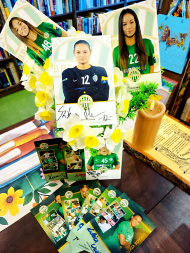 K�zilabd�s l�nyok dedik�lt k�rty�i: Nagy L�via, Luk�cs Vikt�ria, Gy�rfi D�ra, Schatzl Nadine, H�rfa No�mi, P�sztor No�mi, Emilie Christensen, M�rton Gr�ta, B�nfai K�ra, H�rfa Luca, Kovacsics Anik�, Szikora Melinda, Faluv�gi Doro