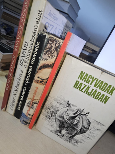 Vgner, J.-Schneiderov, N., Gawin Maxwell, Kittenberger-Mszros, Lakatos Kroly Wolfgang Ullrich - 6db vadszati ktet, KNYVMENT AJNLAT: Nagyvadak nyomban+ Szafri a Kilimandzsr alatt+ Csillog vzgyrk+ Afriakai vadszemlkek+ Vadszhit+ Nagyvadak hazjban