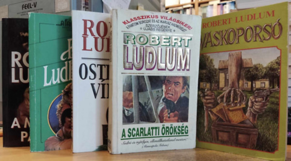 Robert Ludlum - 5 db Robert Ludlum: A Matlock pap�rok + A Scarlatti �r�ks�g + Az Osterman v�kend + Nimr�d maffia + Vaskopors�