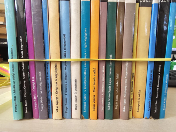 Benke J�zsef, Varga K�roly, Varga D�vid, Szabadi Judit, Vik�r Gy�rgy, Ferge Zsuzsa, Hegyi L�r�nd, Losonczi �gnes, Valkai Zsuzsa, L�nyi Andr�s, Erd�lyi Istv�n-Sug�r Lajos, Pomog�ts B�la - 19db a Gyorsul� id� sorozatb�l, K�NYVMENT� AJ�NLAT