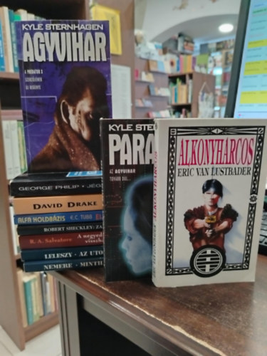 Nemere Istvn R. A. Salvatore - KNYVMENT AJNLAT, 10 db. Paranoia+Alkonyharcos+Agyvihar+Jgodisszeia+A tr+Elszakads+Zarndokt a Fldre+A negyedik mgia visszhangja+Az utols csillaghaj+Mintha ember lennl