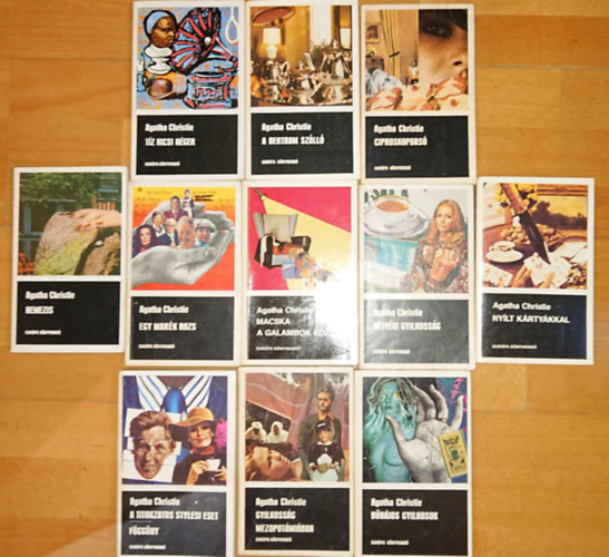Agatha Christie - 11 ktet Agatha Christie-tl: A titokzatos stylesi eset/ Fggny, Gyilkossg Mezopotmiban, Bbjos gyilkosok, Nemezis, Egy mark rozs, Macska a galambok kztt, Htvgi gyilkossg, Nylt krtykkal, Cipruskopors, A Bertram szl