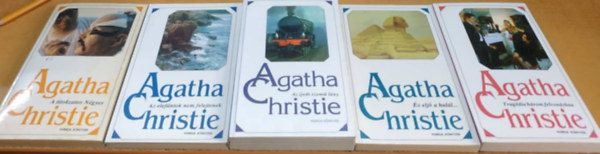 Agatha Christie - 5 db Agatha Christie: A titokzatos Ngyes + Az elefntok nem felejtenek + Az ijedt szem lny + s elj a hall... + Tragdia hrom felvonsban