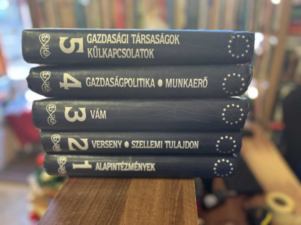 5 db Az EURPAI KZSSGEK JOGSZABLYAINAK GYJTEMNYE