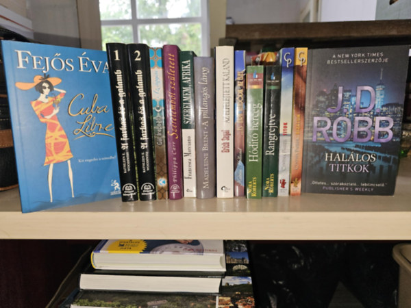Cynthia Parker, Katrin Holland, Erich Segal, Madeleine Brent, Francesca Marciano, Philippa Carr, Gl Irepoglu, Woodiwiss E. Kathleen, Fejs va J. D. Robb  (Nora Roberts) - 13db romantikus ktet, KNYVMENT AJNLAT: Hallos titkok+ Bizalom+ Titok+ Rangrejtve+ Hdt herceg+ s jra kezddik az let+ Az elfelejtett kaland+ A pillangs lny+ Szerelmem, Afrika+ Az gyas+ A farkas s a galamb 1-2+ Cuba Libre