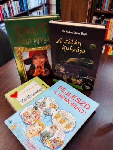 Arthur Conan Doyle, Bianka Minte-König, S. Reid Louis Sachar - Ifjúsági könyvcsomag 4 darabos KÖNYVMENTŐ AJÁNLAT: Laura titkos társasága, A sátán kutyája, Mobilszerelem, Fejleszd a memóriád!