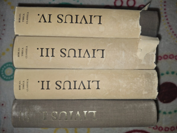 Titus Livius - Livius: A rmai np trtnete a vros alaptstl I-IV. (Bibliotheca Classica) ( 4 ktet )