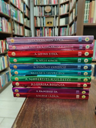 Maria Maneru - Mindentud�k klubja sorozat 1-10. Tutankhamon �tka+A torin�i kir�lypapirusz rejt�lye+A szfinx titka+A N�lus kincse+A sivatagi exped�ci�