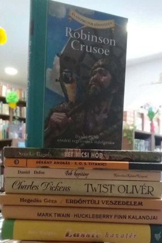 Eric Knight, Mark Twain, Heged�s G�za, Charles Dickens, Daniel Defoe, D�k�ny Andr�s, Sz�rke Bagoly - 8 db-os K�NYVMENT� AJ�NLAT, ifj�s�gi irodalom: Lassie hazat�r+ Huckleberry Finn kalandjai+ Erd�nt�li veszedelem+ Twist Oliv�r+ Bob kapit�ny+ S.O.S. Titanic!+ K�t kicsi h�d+ Robinson Crusoe (�tdolg.)