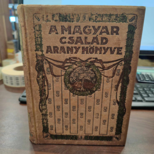 A magyar csal�d aranyk�nyve II.