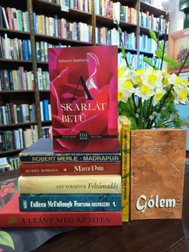 Lev Tolsztoj, Muriel Romana, Robert Merle, Oriana Fallaci, Isaac Bashevis Singer, Nathaniel Hawthorne Colleen  McCullough - Vil�girodalom k�nyvcsomag 8 darabos K�NYVMENT� AJ�NLAT: A le�ny meg az isten, Fortuna kegyeltjei 1, Felt�mad�s, Marco Polo I. - A velencei karav�n, Madrapur, A haszontalan nem, G�lem, A skarl�t bet�