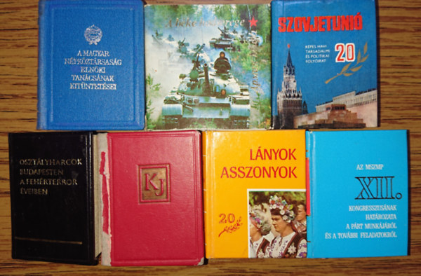 7 propagandisztikus minik�nyv a szocializmus idej�b�l - a cyymek a le�r�sban olvashat�k