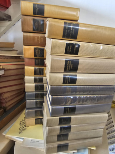 Janus Pannonius, Heltai G�sp�r P�zm�ny P�ter - Kem�ny J�nos Bornemissza P�ter - M�ricz Zsigmond, Juh�sz Gyula, D�ry Tibor, Kazinczy Ferenc, P�terfy Jen�, Illy�s Gyula, Bethlen Mikl�s - 23db a Magyar remek�r�k sorozatb�l, K�NYVMENT� AJ�NLAT: P�zm�ny P�ter m�vei+ Magyarorsz�gi humanist�k+ Heltai G�sp�r �s Bornemissza P�ter m�vei+ Magyar gondolkod�k 17. sz�zad+ Magyar k�lt�k 18. sz�zad+ Magyar dr�ma�r�k 16-18.