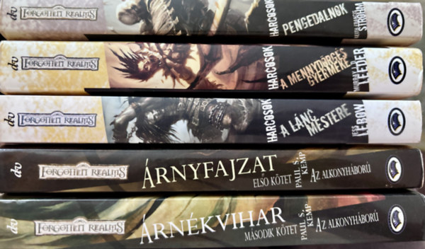 5 db Forgotten Realms könyv: Árnyfajzat + Árnyékvihar, Pengedalnok + A mennydörgés gyeremeke + A lánc mestere