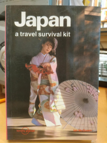 Ian McQueen - Japan - A Travel Survival Kit (Lonely Planet)