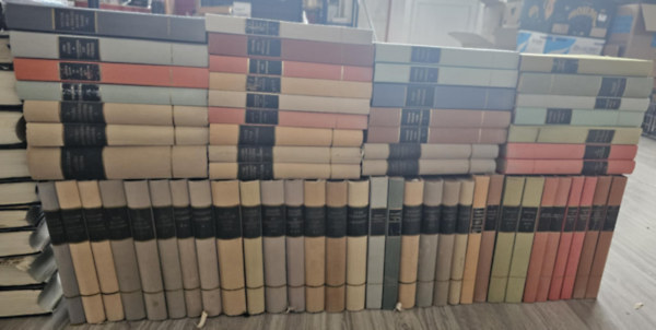 Fjodor Mihajlovics Dosztojevszkij, Sienkiewicz Henryk, Emil Zola, Walter Scott, Kuprin, Miloslav Krleza, Victor Hugo, Alexandre Dumas, H. de Balzac, Thomas Mann, Theodore Dreiser, Cao Charles Dickens - Vil�girodalom remekei sorozat, 43db reg�ny 61 k�tetben
