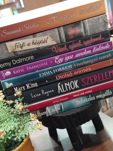 Nina Stibbe, Remy Dalmore, Katie Francoise, Emma Forrest, Mary King, Leisa Rayven, Anita Weaver, Alison Lurie Susannah Skiethen - K�NYVMENT� AJ�NLAT, 9 DB. Hogyan tov�bb, F�rj a h�zn�l, V�rrel, sz�vvel, szerelemmel, Egy igaz szerelem t�rt�nete, Visszhangz� szavak, Utols� �rint�s, �lnok szerelem, Most adj es�lyt, Felt�teles meg�ll�