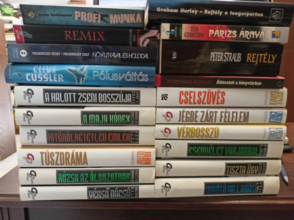 Tess Gerritsen, Lincoln Child, Preston D.-Child L. Peter Straub - Knyvcsomag, 20db. Krimik Rejtly a tengerparton+Prizs rnyai+Rejtly+ldozatok a knyvtrban+Cselszvs+Jgbe zrt flelem+Vrbossz+Csendlet varjakkal+Tiszta gy+Vakt villans